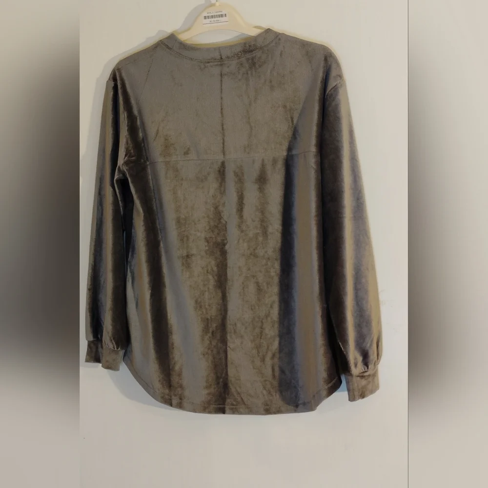 Charlotte Hornets Gray Sweatshirt - Picture 2 of 5